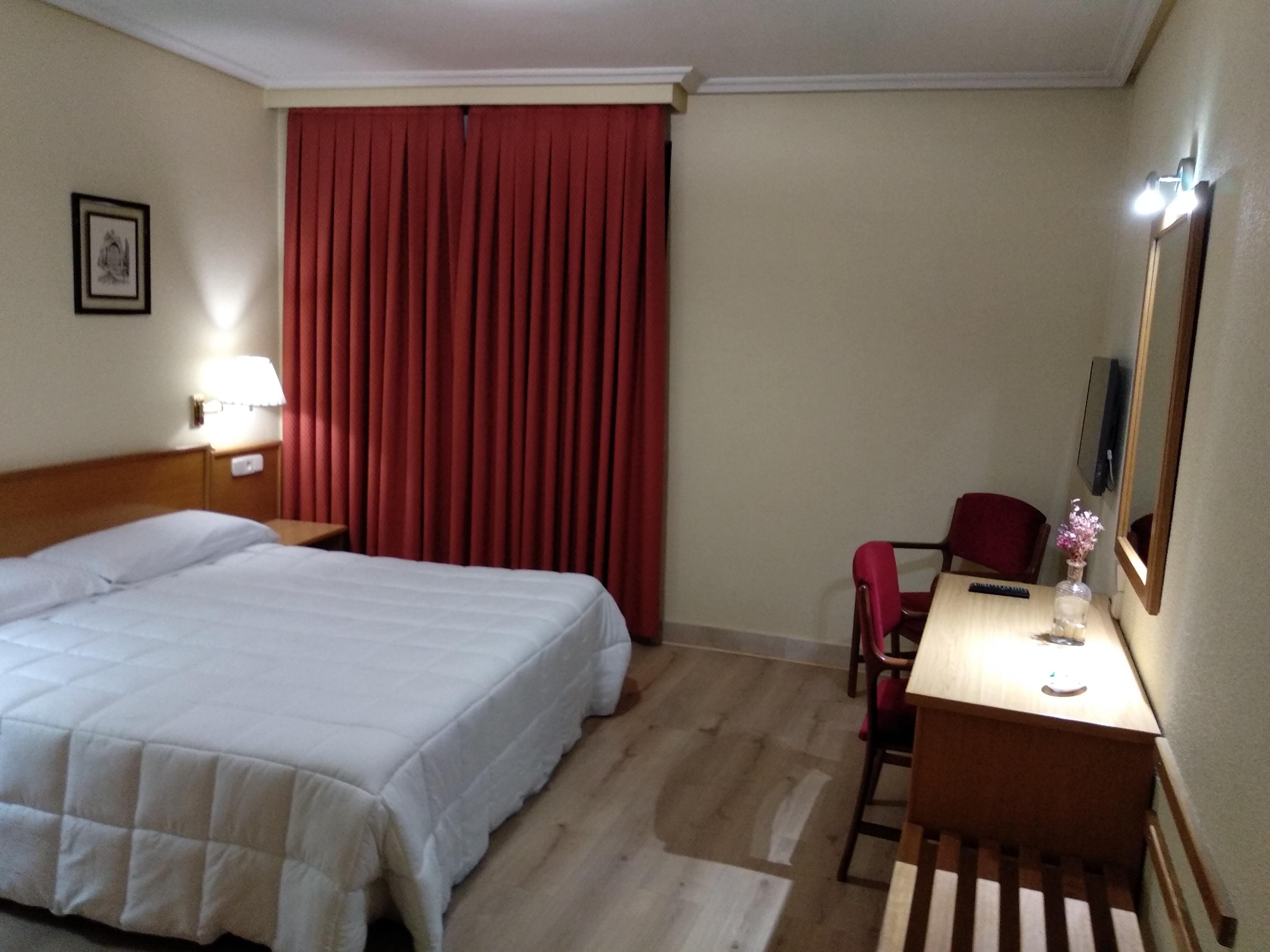 Hotel Helmantico Villares de la Reina Zewnętrze zdjęcie